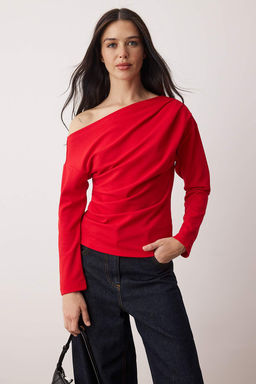 K?rm?z? Buzgu/Drape Detayl? Dokumlu Asimetrik Yaka Orme Bluz TWOAW26BZ00138