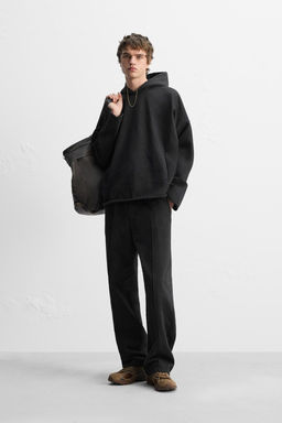 JOGGER TROUSERS WITH SEAM DETAIL