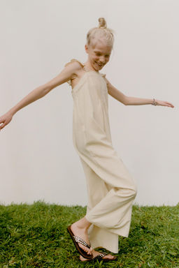 MONO LARGO PUNTILLA CON LINO / Crudo