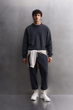RELAXED FIT CREW NECK SWEATSHIRT
