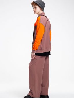 Костюм спортивный