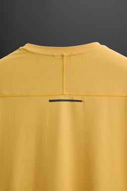 PERFORATED TRAINING T-SHIRT - Zara фото 19