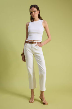 Beyaz Kemerli Yuksek Bel Duz Kesim Az Esnek Straight Jeans TWOSS26JE00324