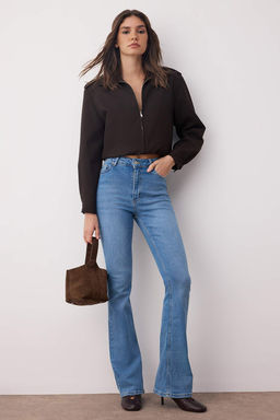 TRENDYOLMILLA Siyah More Sustainable Yuksek Bel Flare Jeans TWOSS23JE00063
