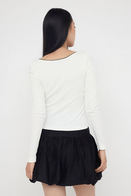 Teen Ekru Renk Bloklu Kroseta Detayl? Slim/Vucuda Oturan Orme Bluz TWOAW26BZ00085