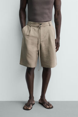 BERMUDA RELAXED FIT PLIEGUES CINTUR?N / Negro - Zara фото 2