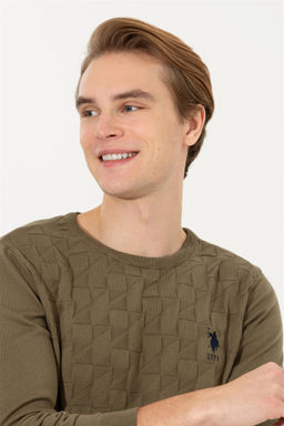 Мужской базовый свитер кокосового цвета Неожиданная скидка в корзине