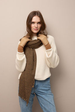 Палантин с короткой бахромой - Модные истории фото 5