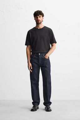 STRAIGHT-LEG JEANS