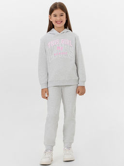 Комплект для девочек серый с надписью This girl loves weekends
