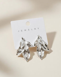 Стильные серьги