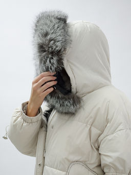 с чернобуркой ПРЕМИУМ класса Полупальто куртка зимняя коричневого цвета  бежевого цвета - Mtforce фото 15