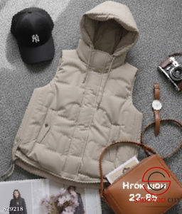 Жилетка женская с капюшоном