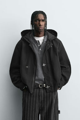 HOODED JACKET WITH FIREMAN CLASP