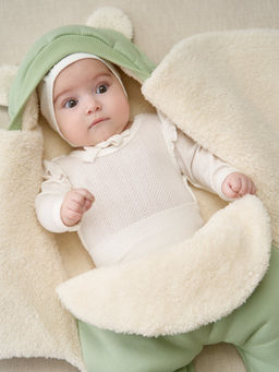 Конверт-звездочка Шалфей с прорезями для ремней безопасности 0+ - Bungly фото 12