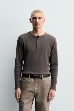 COTTON - HEMP BUTTON-NECK T-SHIRT - Zara фото 2