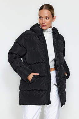 Siyah Kapusonlu Su Itici Sisme Mont TWOAW24MO00238