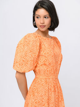 Платье оранжевого цвета длины миди с короткими рукавами - 1001dress фото 4