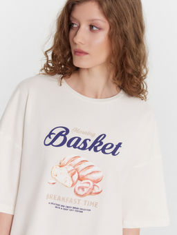 Туника женская бежевая с надписью "sleepy pillow club"