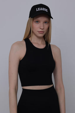 Укороченный спортивный топ