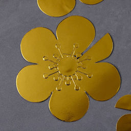 Цена за 3 шт. Топпер для торта Цветы, золотой