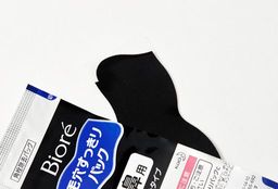 Полоски для носа Бамбуковый уголь Biore  фото 6