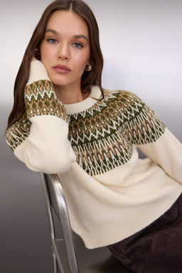 Tas Yumusak Dokulu Etnik Desenli Triko Kazak TWOAW26KZ00194