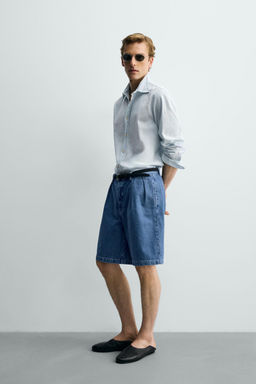 BERMUDA DENIM RELAXED FIT PLIEGUES / Azul