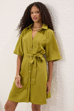 TRENDYOLMILLA Yag Yesil Kusakl? Duz Dugme Detayl? Mini Dokuma Gomlek Elbise TWOSS25EL00436