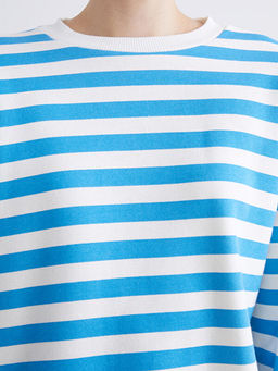 Bisiklet Yaka ?izgili Oversize Kad?n Sweatshirt