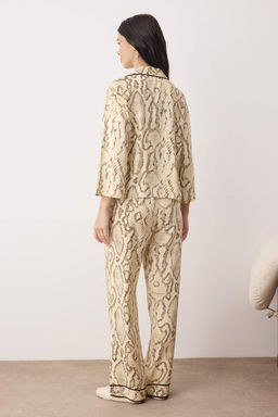 Bej-Cok Renkli Y?lan Desenli Biyeli Viskon Dokuma Pijama Tak?m? THMAW21PT0292