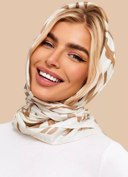 K13586 Платок 90/90 шелк искусственный БЕЖЕВЫЙ