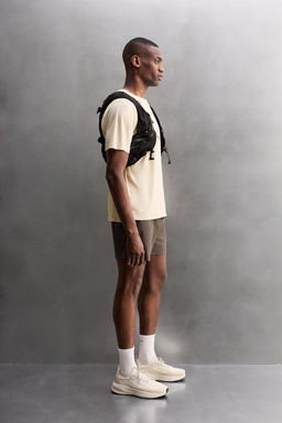 COLOUR BLOCK TECHNICAL T-SHIRT - Zara фото 4