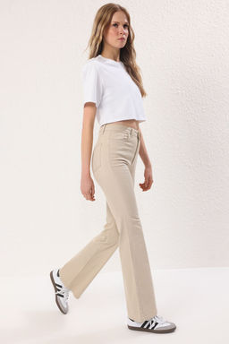 Bej Yuksek Bel Flare Jeans TWOSS25JE00281
