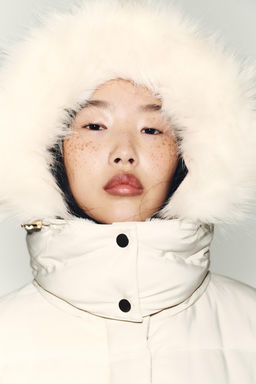 WATER-REPELLENT WINDPROOF HOODED DOWN PUFFER JACKET