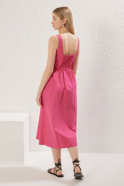 Fusya Belden Ac?lan Midi Korse Dikis Detayl? Midi Dokuma Elbise TWOSS24EL00038