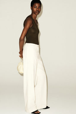 PANTAL?N STRAIGHT LEG SLIM FIT CON TEXTURA - H&m фото 3