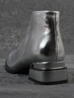 01-B50B-96C GREY/SILVER Ботинки демисезонные женские (натуральная кожа, байка)