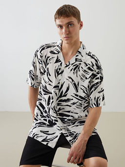 Regular Fit K?sa Kollu Desenli Viskon Erkek G?mlek