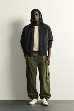 CAZADORA BOMBER T?CNICA / Negro