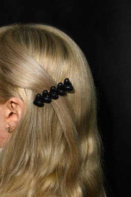 Заколка для волос зажим, арт. 71776 / 10 СЕРДЕЧКИ (в наборе: 1шт., 6,7 см, черный металл, полиэфирная смола, цвет: чёрный, подложка из мелованного картона + ПЭТ-пакет с европодвесом)