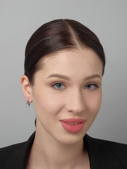 Серьги со стразами «Магия» бусинка в капле, белые в серебре