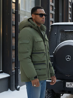 Куртка спортивная мужская зимняя с капюшоном зеленого цвета 3222Z - Wonderrman фото 18