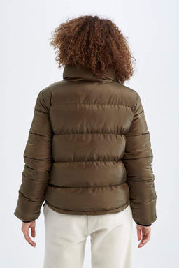 Водоотталкивающая ветрозащитная укороченная куртка-пуховик DeFactoFit стандартного кроя  фото 5