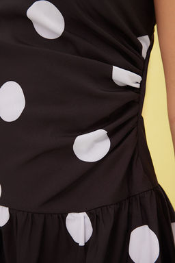 Trendyolmilla Siyah-Beyaz Puantiyeli Poplin Dokuma Dugun/Nikah S?k Abiye Gece Mezuniyet Elbisesi TPRSS25EL00054  фото 4