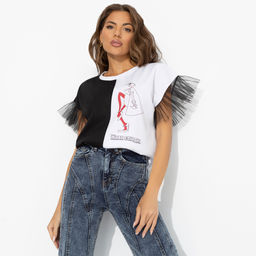 Футболка с лозунгом, Загадочная собеседница