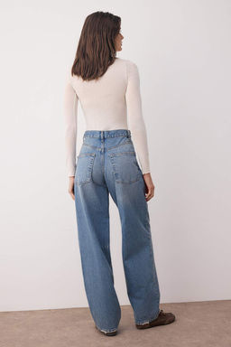 Mavi Dikis Detayl? Yuksek Bel Baggy Jeans TWOAW26JE00027 - Trendyolmilla фото 4