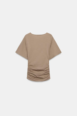 CAMISETA DRAPEADA MANGA CORTA / Camel medio
