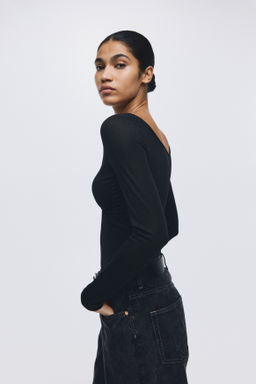 Top brillante con detalle girado - H&m фото 7
