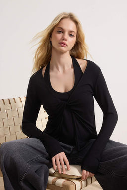 Siyah Fitted/Vucuda Oturan V Yaka Uzun Kollu Premium Yumusak Orme Bluz TWOSS26BZ00269 - Trendyolmilla фото 2